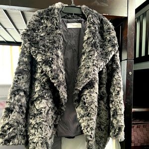 Tahiti faux fur coat xs